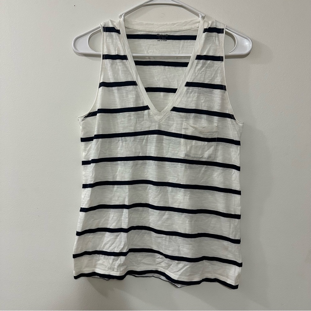 Madewell Whisper Cotton V-Neck Pocket Tank Top in Preppy Stripe Bright Ivory XXS